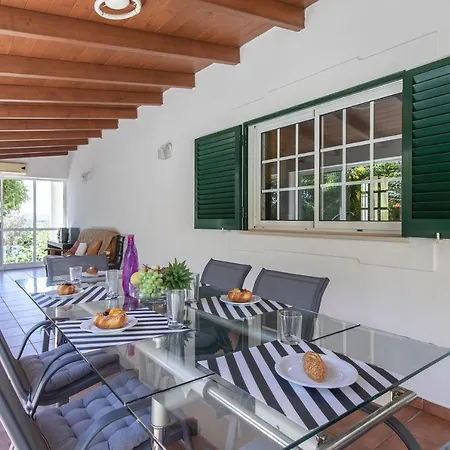 Monte Palmeiras Villa